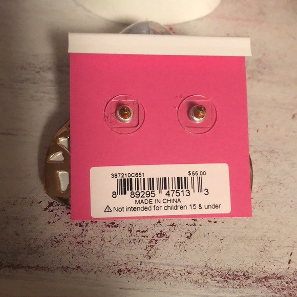 NWT Betsey Johnson Heart Shaped Faux Pearl Lips tic tac toe Valentine Earrings! - Picture 4 of 7